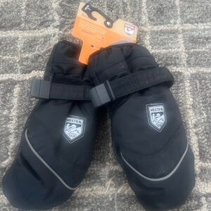 NWT ski gloves